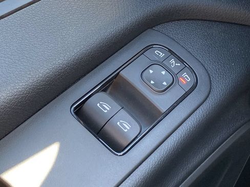 Used 2023 Mercedes-Benz Sprinter 2500 image 20