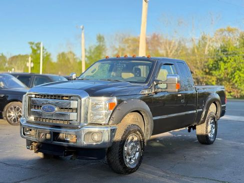 Used 2014 Ford F350 Lariat AWD/4WD image 4