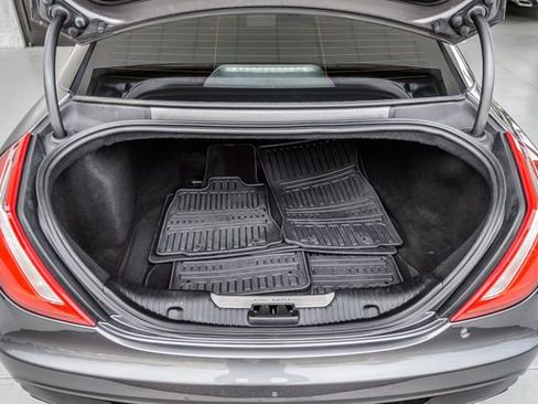 Used 2019 Jaguar XJ R-Sport image 11