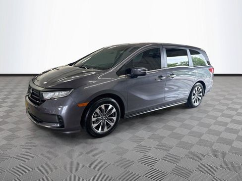 Used 2024 Honda Odyssey EX-L image 3