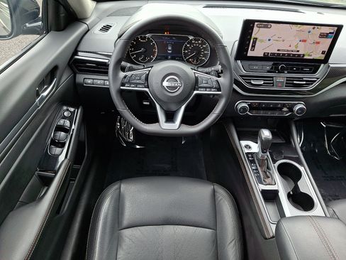 Certified 2024 Nissan Altima 2.5 SR w/ SR Premium Package FWD image 11