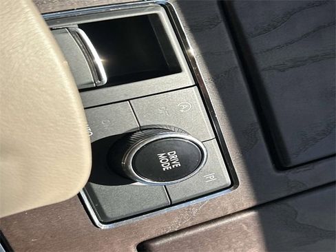 Used 2024 Lincoln Navigator Reserve image 37