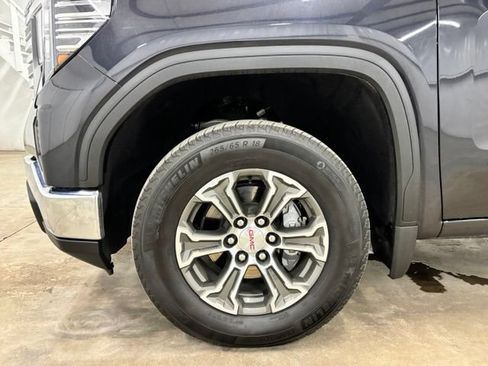 Used 2026 GMC Sierra 1500 SLT AWD/4WD image 9