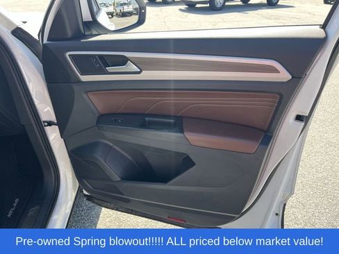 Used 2022 Volkswagen Atlas SEL AWD/4WD image 32