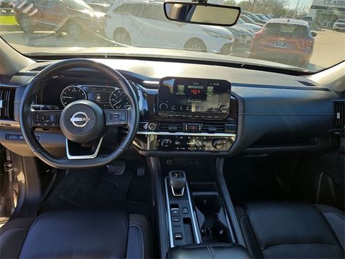Used 2023 Nissan Pathfinder SL image 20