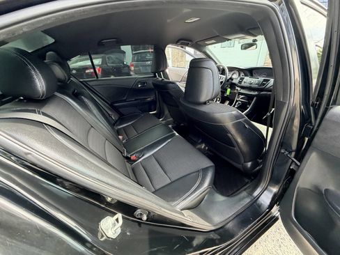 Used 2017 Honda Accord Sport image 16