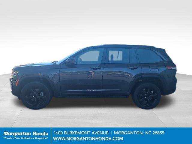 Used 2023 Jeep Grand Cherokee Altitude AWD/4WD image 8
