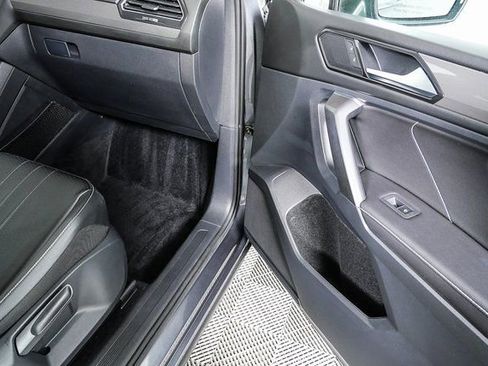 Certified 2022 Volkswagen Tiguan SE image 28