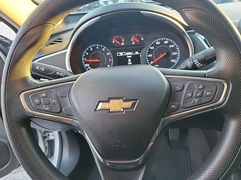 Used 2020 Chevrolet Malibu LT image 14