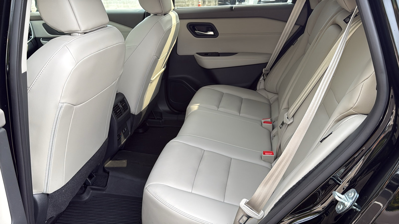 Certified 2024 Nissan Rogue SL w/ SL Premium Package AWD/4WD image 21