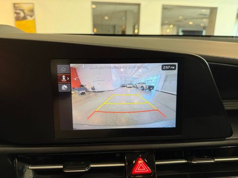 Used 2026 Kia Niro LX FWD image 19