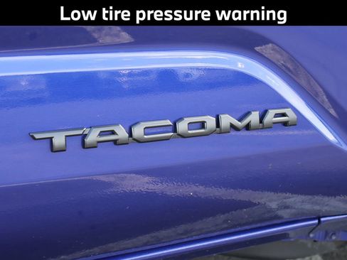 Used 2025 Toyota Tacoma TRD Off-Road image 10