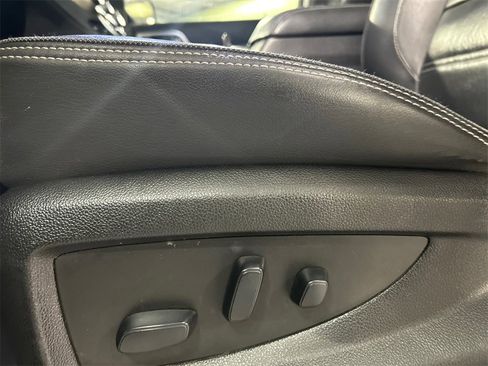 Used 2019 GMC Yukon Denali w/ Denali Ultimate Package image 11