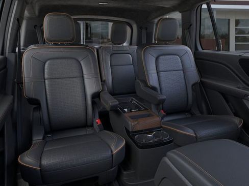 New 2026 Lincoln Aviator Black Label w/ Jet Appearance Package AWD/4WD image 11