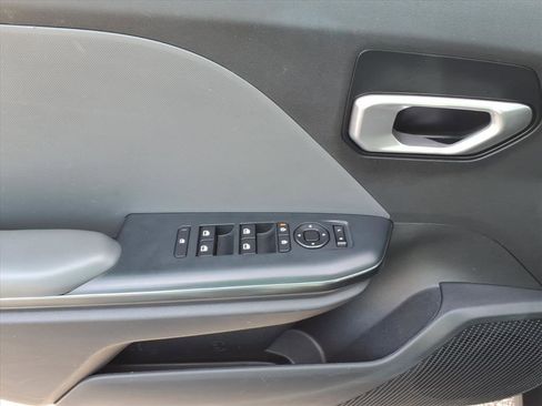 Used 2025 Kia K4 FWD image 20