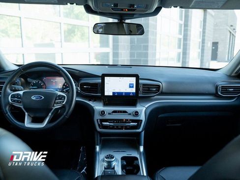 Used 2024 Ford Explorer XLT w/ Equipment Group 202A image 24
