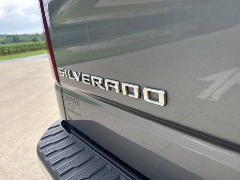 Used 2021 Chevrolet Silverado 1500 LT w/ Z71 Off-Road Package AWD/4WD image 14