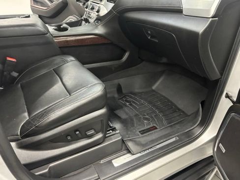 Used 2020 GMC Yukon XL SLT w/ Premium Edition AWD/4WD image 51