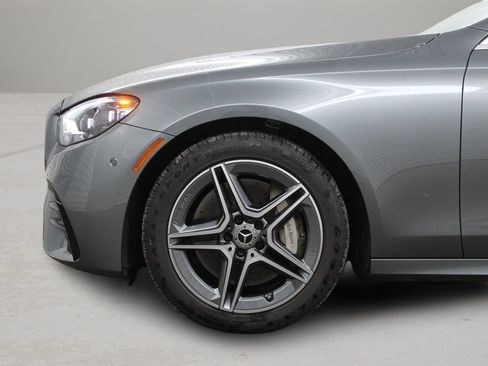Used 2023 Mercedes-Benz E 350 4MATIC Sedan image 6