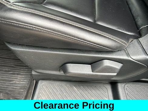 Used 2021 Ford Explorer XLT image 40