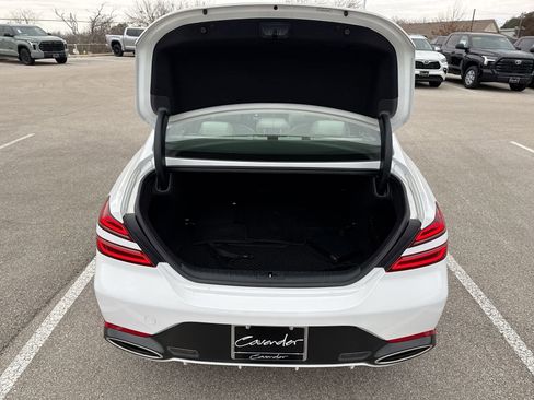Used 2025 Genesis G70 2.5T image 19
