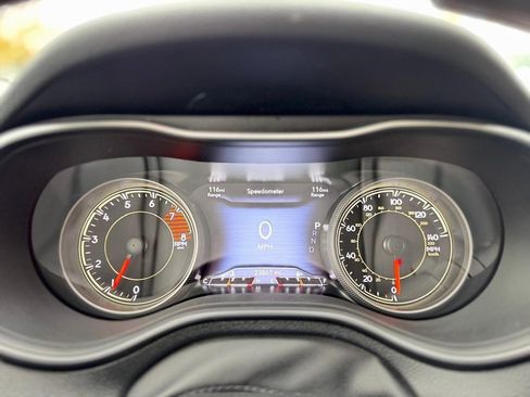 Used 2021 Jeep Cherokee Limited image 14