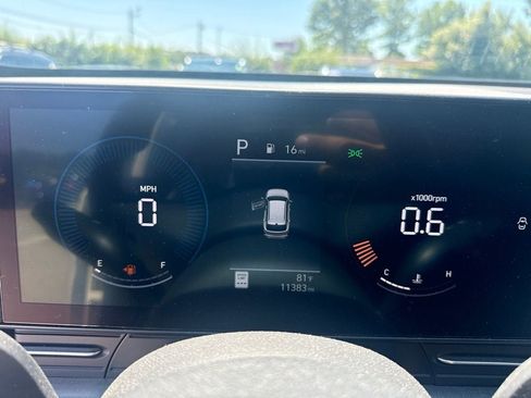 Used 2024 Hyundai Kona SEL FWD image 12