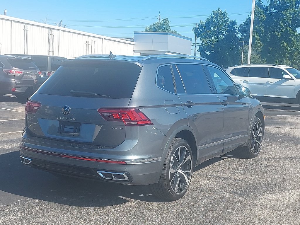 Used 2023 Volkswagen Tiguan SEL R-Line AWD/4WD image 7