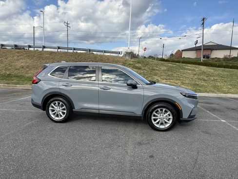 Certified 2023 Honda CR-V EX-L image 2