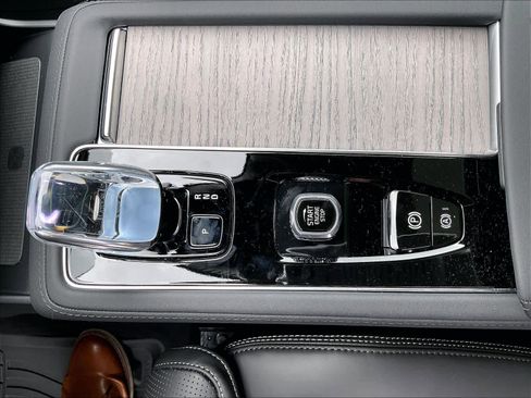 New 2026 Volvo XC90 T8 Ultra w/ Protection Package AWD/4WD image 10