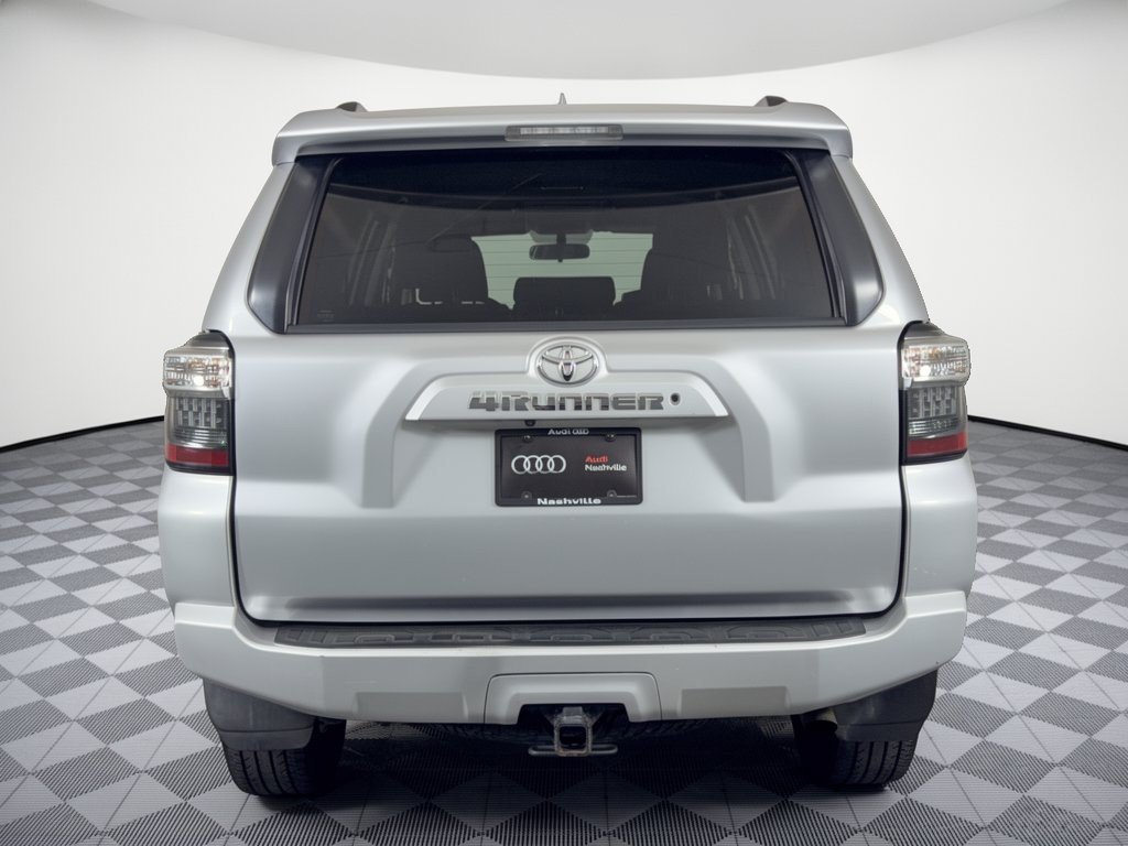 Used 2019 Toyota 4Runner SR5 AWD/4WD image 11