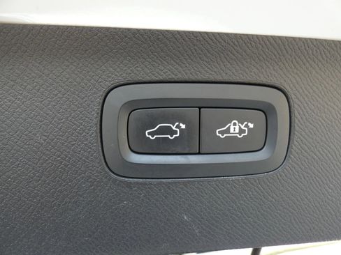 Used 2017 Volvo XC90 T6 Inscription w/ Vision Package image 90