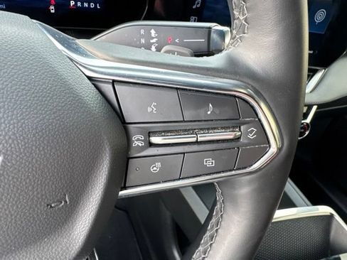 Used 2025 Chevrolet Equinox LT AWD/4WD image 24