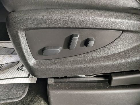 Used 2018 GMC Yukon Denali w/ Denali Ultimate Package image 19