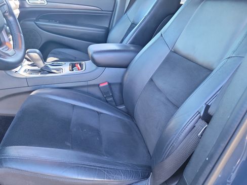 Used 2018 Jeep Grand Cherokee Altitude AWD/4WD image 20