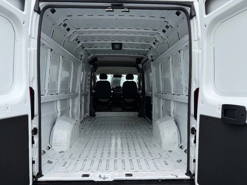 Used 2025 RAM ProMaster 3500 w/ Convenience Group FWD image 13