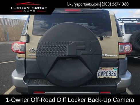 Used 2012 Toyota FJ Cruiser 4WD w/ Convenience Pkg image 6