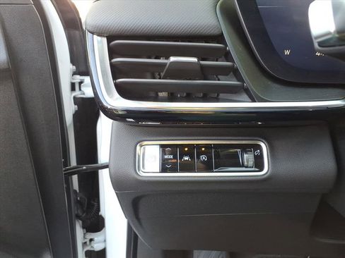 Used 2025 Buick Envision Preferred image 10