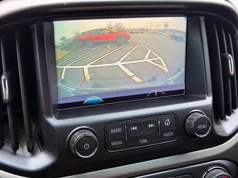 Used 2018 Chevrolet Colorado Z71 w/ Z71 Midnight Edition image 16