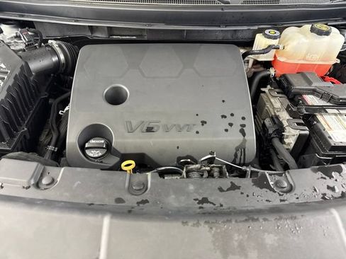 Used 2019 Chevrolet Traverse LT FWD image 21
