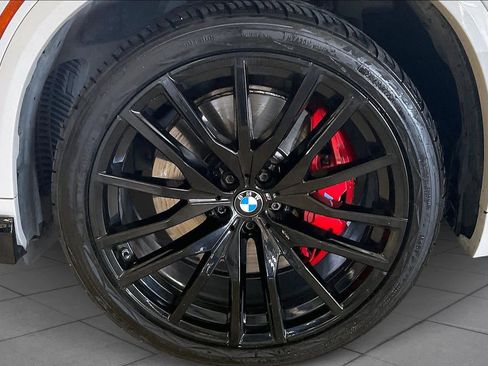 Used 2022 BMW X5 M50i w/ Executive Package image 11