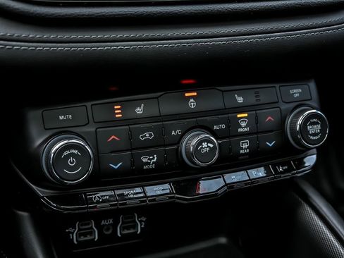 Used 2022 Dodge Durango GT image 24