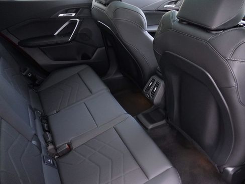 Certified 2025 BMW X2 xDrive28i AWD/4WD image 32
