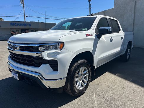 New 2026 Chevrolet Silverado 1500 LT AWD/4WD image 7