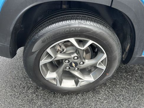 Certified 2025 Chevrolet Trax LT w/ Driver Confidence Package image 34