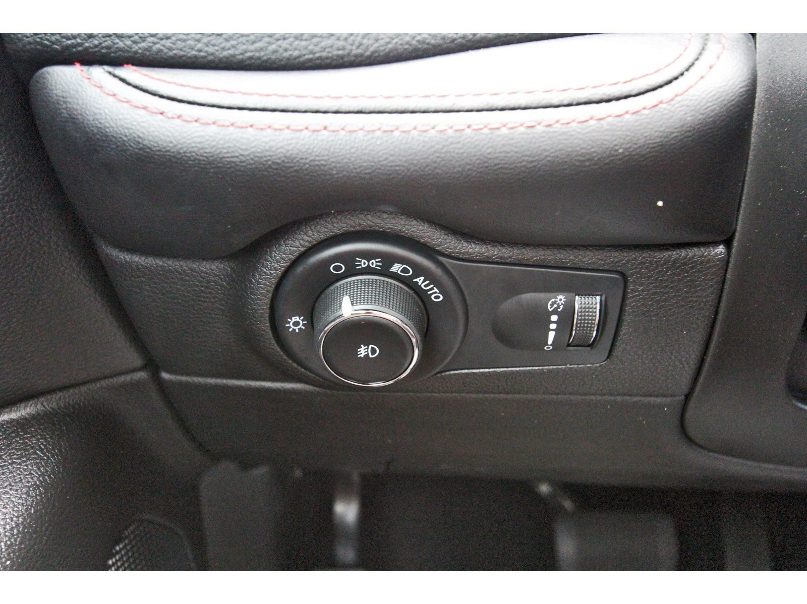 Used 2023 Dodge Durango GT RWD image 19