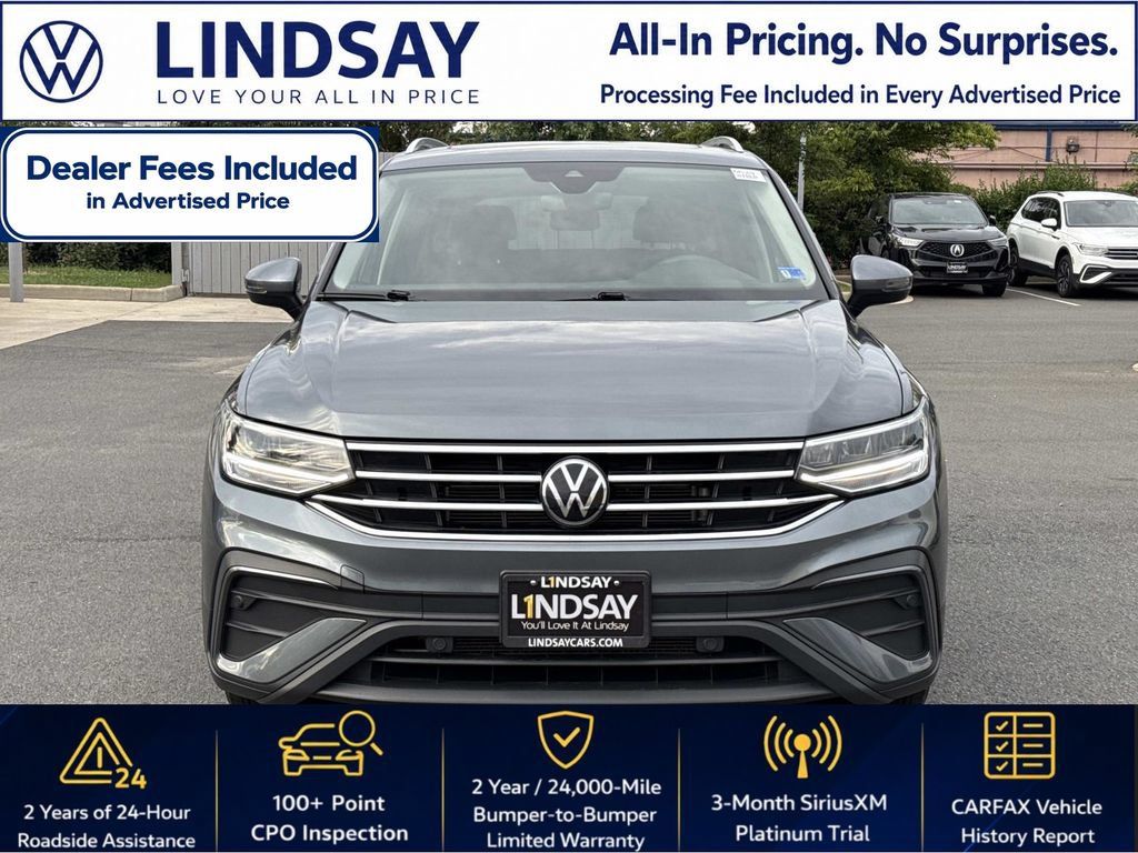 Certified 2024 Volkswagen Tiguan SE w/ Panoramic Sunroof Package AWD/4WD image 8
