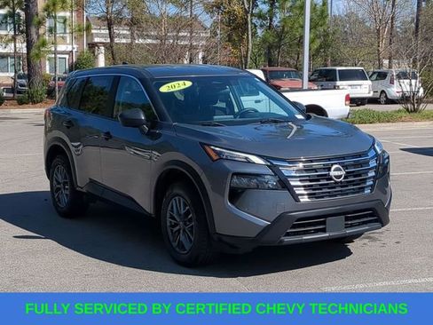 Used 2024 Nissan Rogue S image 2