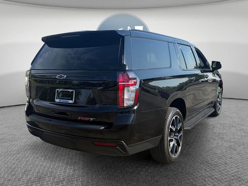 Used 2023 Chevrolet Suburban RST w/ Luxury Package AWD/4WD image 3