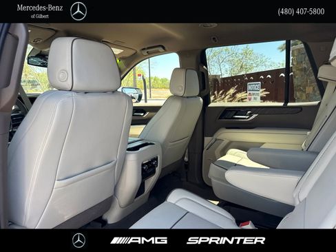 Used 2026 GMC Yukon Denali AWD/4WD image 19